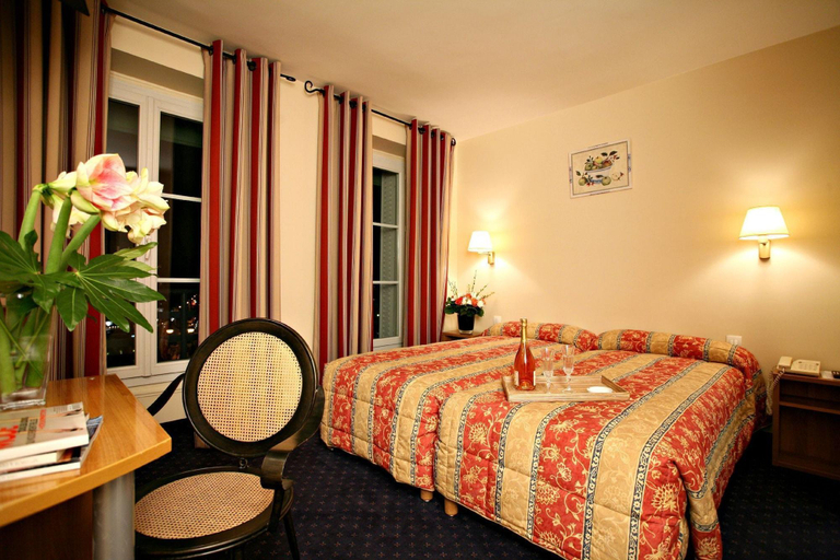 Bedroom 3, Hotel Beauvoir, Paris