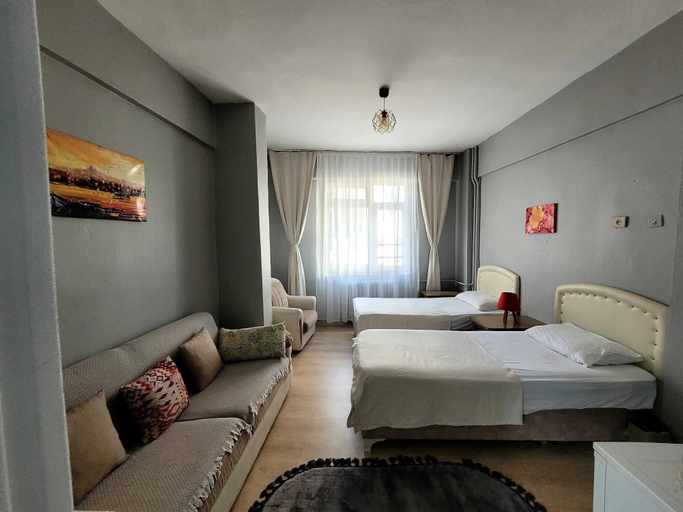 Room 2, masal pansiyon, Merkez