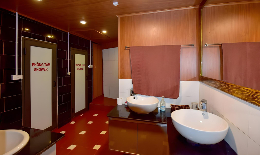 Bathroom, Fansipan Terrace Cafe and Homestay, Sa Pa