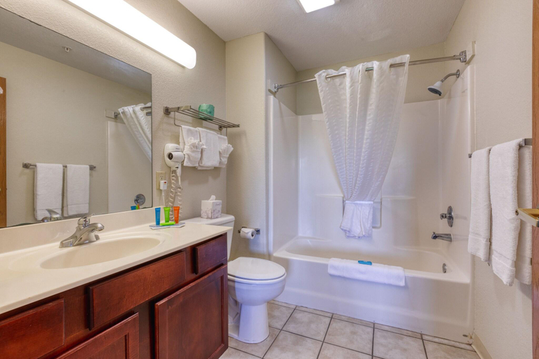 Bathroom 4, Home Towne Suites, Pulaski