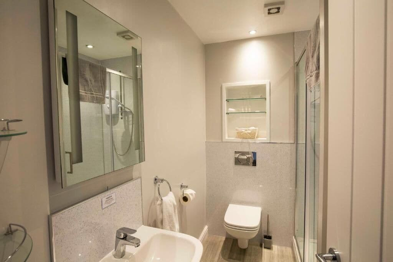 Bathroom 3, The Kinderton Hotel, Cheshire West and Chester