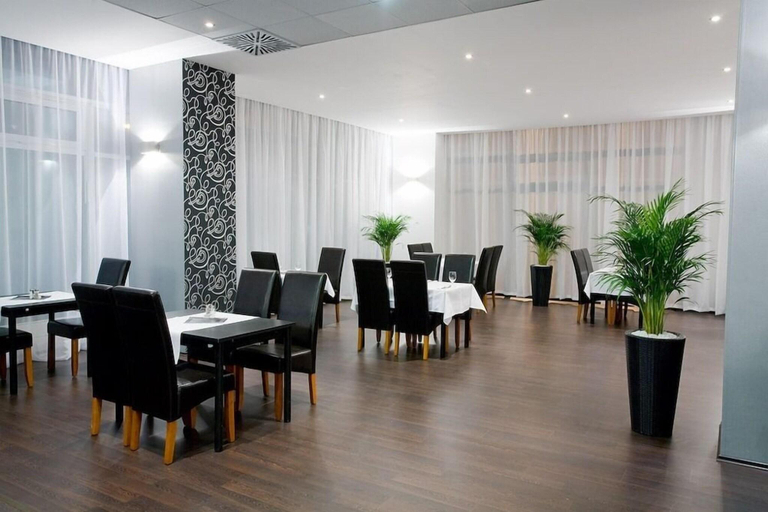 Food & Drinks 5, Hotel Modena, Bratislava II
