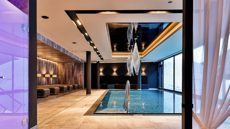 Pool 3, Mountain Spa Residences, Landeck