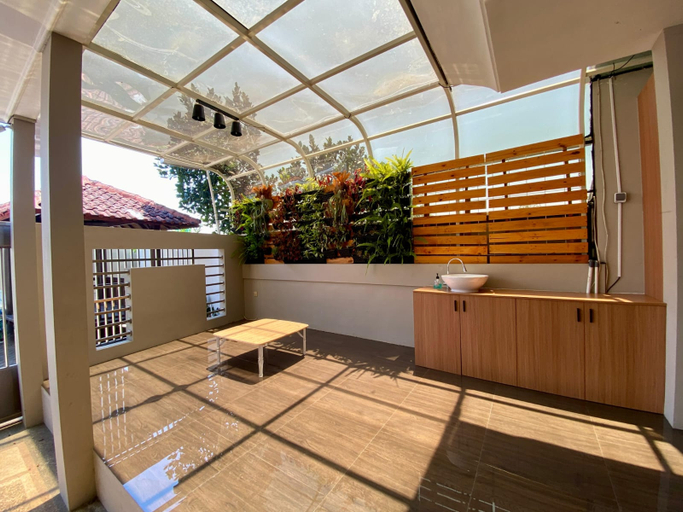 Others 5, Villa Pesona Batu Malang 6A, Malang