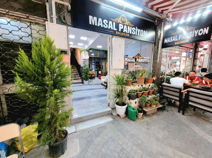 Reception 5, masal pansiyon, Merkez