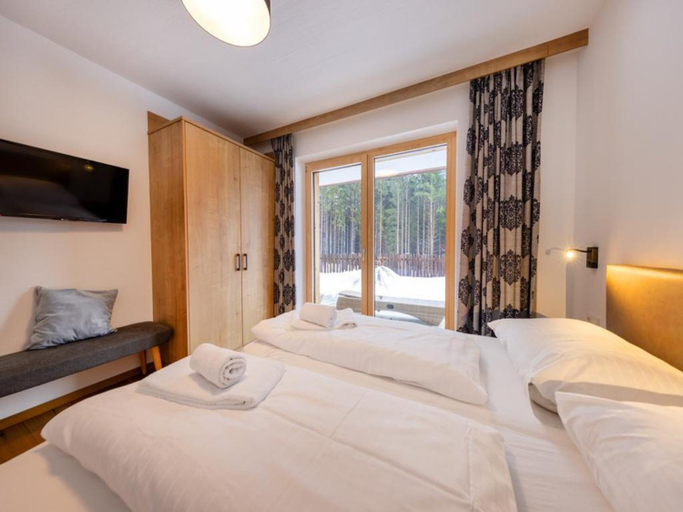 Bedroom 3, Austrian Alps Chalet with Ski Access, Zell am See