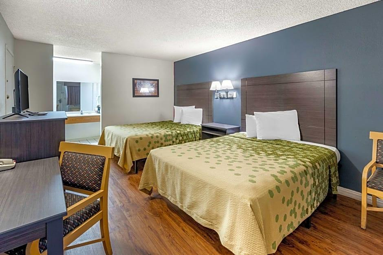 Bedroom 2, Econo Lodge on Historic Route 66, San Bernardino