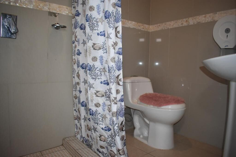Bathroom, Hotel nuevo amanecer, Chiquimulilla