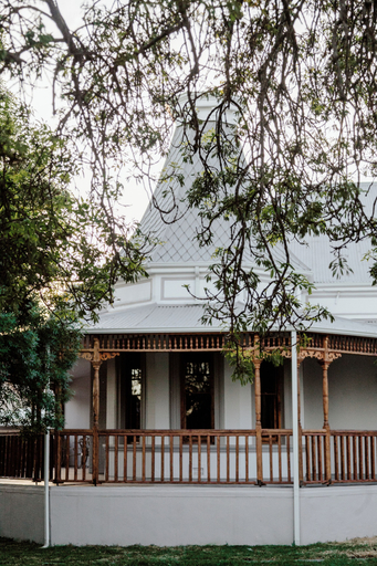 Exterior 4, Volstruis Paleis, Eden