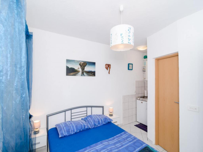 Bedroom 2, Apartments Ammos - Studio Apartment with Shared Terrace and Sea View, Mljet