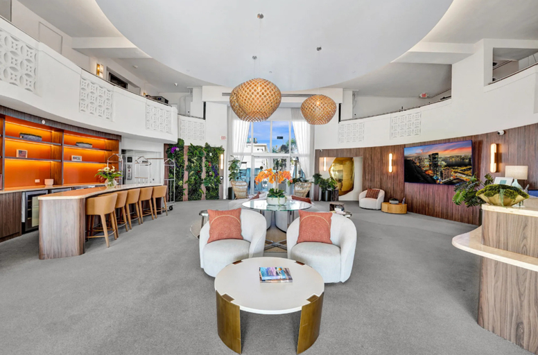 Food & Drinks 5, Hotel Sheldon, Broward