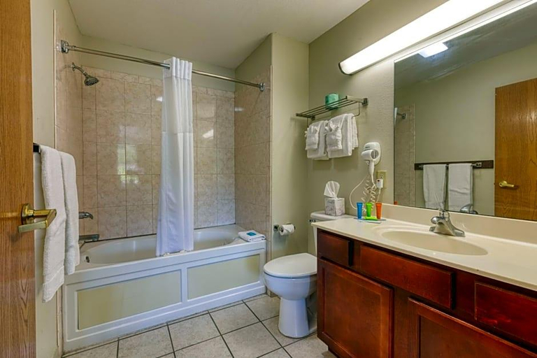 Bathroom 4, Home Towne Suites, Pulaski