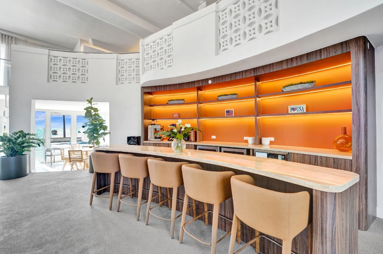 Food & Drinks 5, Hotel Sheldon, Broward