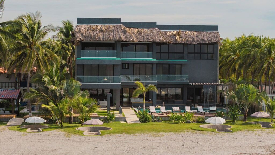 Front of property 3, Cardedeu Residence Cangrejera, La Libertad