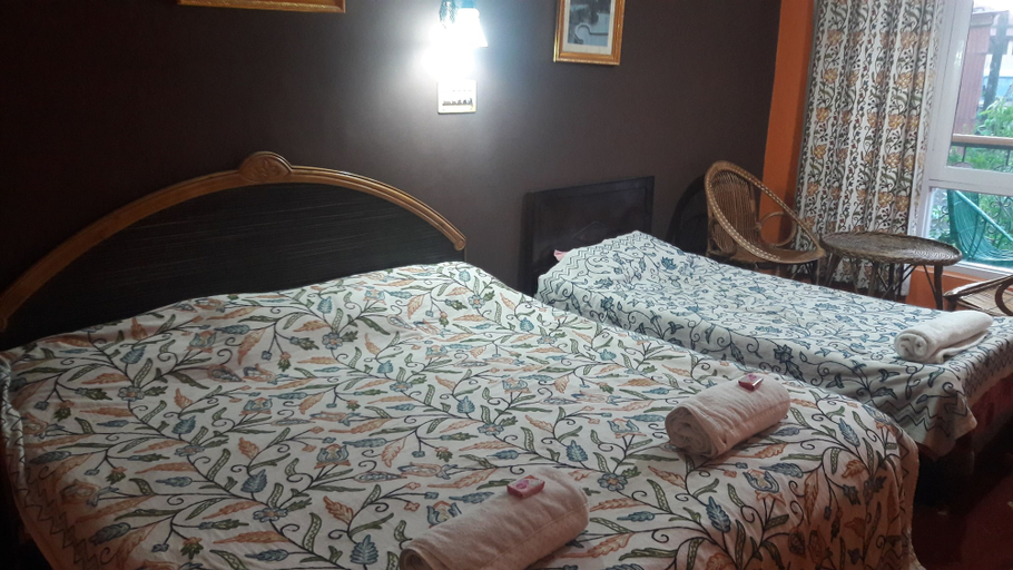 Room 4, Blooming Dale, Srinagar
