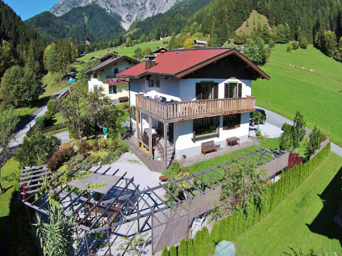 Exterior & Views 1, Chalet in Leogang near Ski Slopes, Zell am See