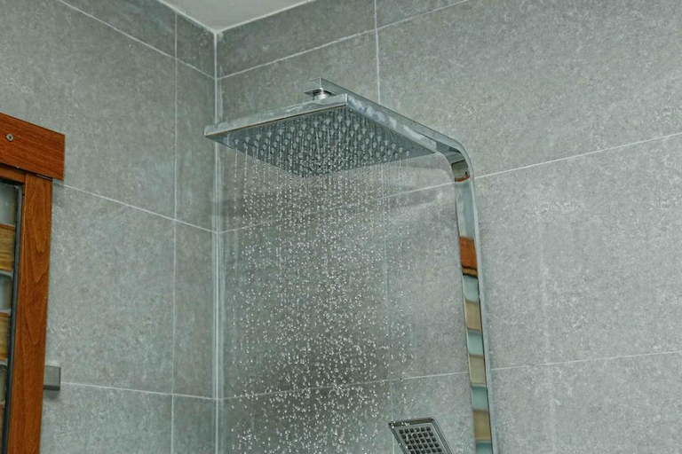 Bathroom 3, The Forest, Thissamaharama