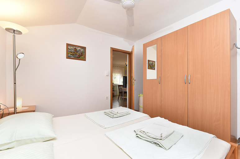 Bedroom 2, Apartment 1029, Fažana