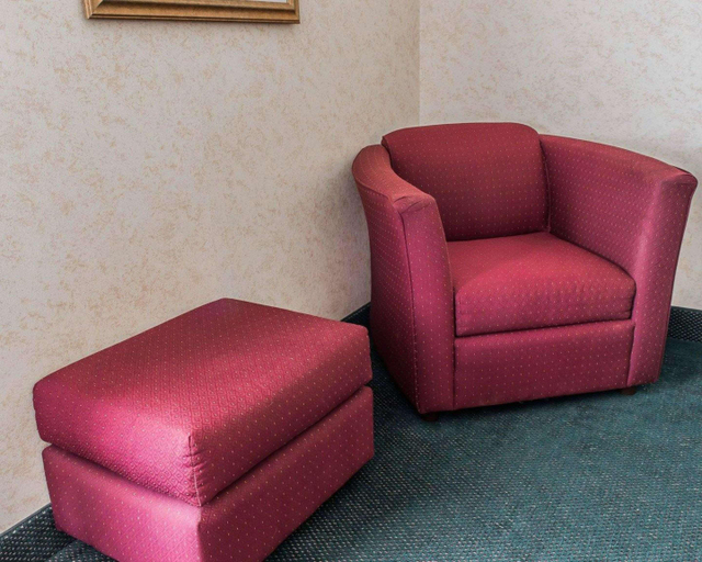 Bedroom 3, Quality Inn Waynesburg - Morrisville, Greene
