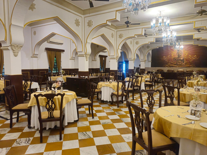 Food & Drinks 4, Hotel Raj Mahal The Palace, Tikamgarh