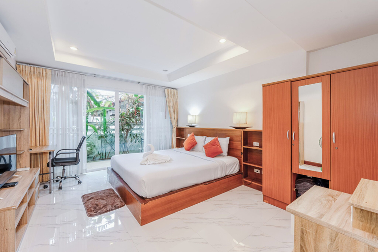 Room 3, 1BR Near Naiharn Pool&Relaxed Vibes C199, Phuket Island