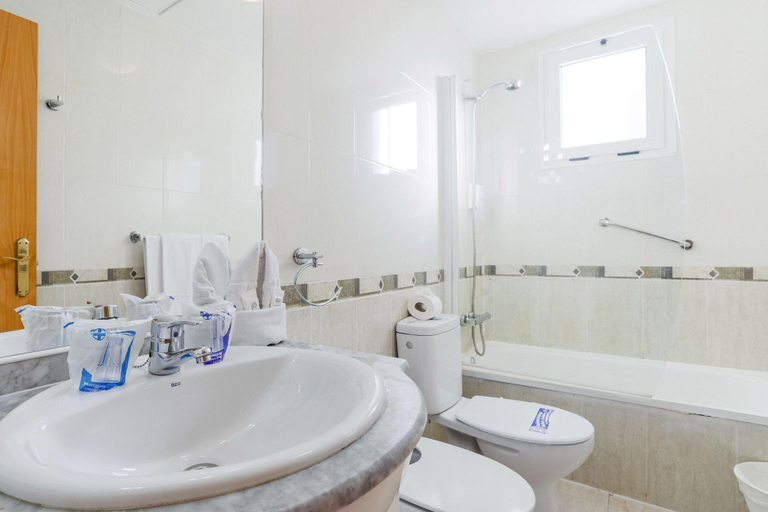 Bathroom 3, Arena Beach, Las Palmas