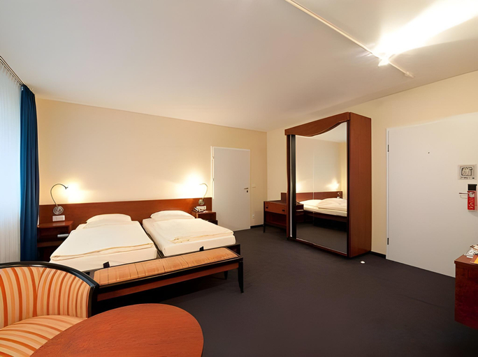 Bedroom 2, Premier Inn Saarbruecken City Centre, Regionalverband Saarbrücken