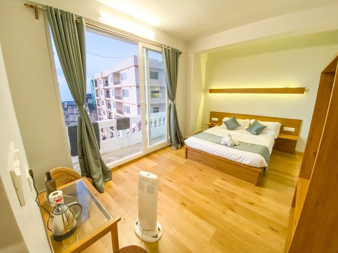 Others 3, Oka Hotel, Darjiling