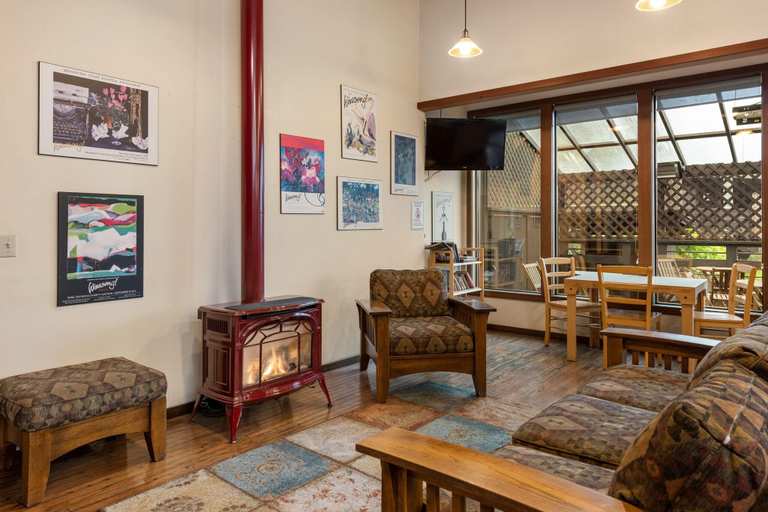 Public Area, Harbor Lite Lodge, Mendocino