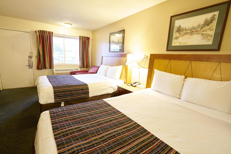 Bedroom 3, Skyway Inn - Seatac, SeaTac