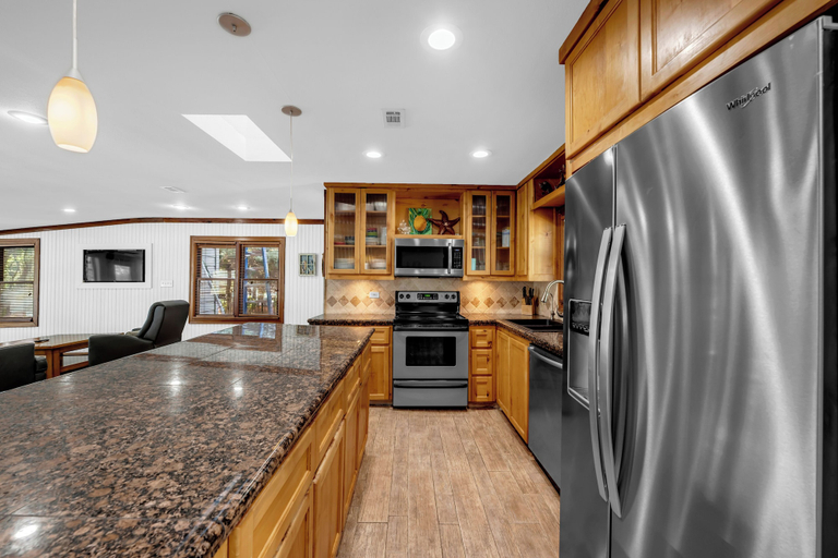 Private kitchen 5, River Oaks Place, Llano