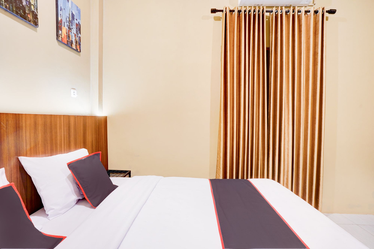 Bedroom 4, Collection O Padang City Center Near Transmart Padang Formerly De Orchids, Padang
