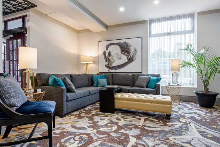 Public Area 2, The Champlain Waterfront Hotel, an Ascend Collection Hotel, Simcoe