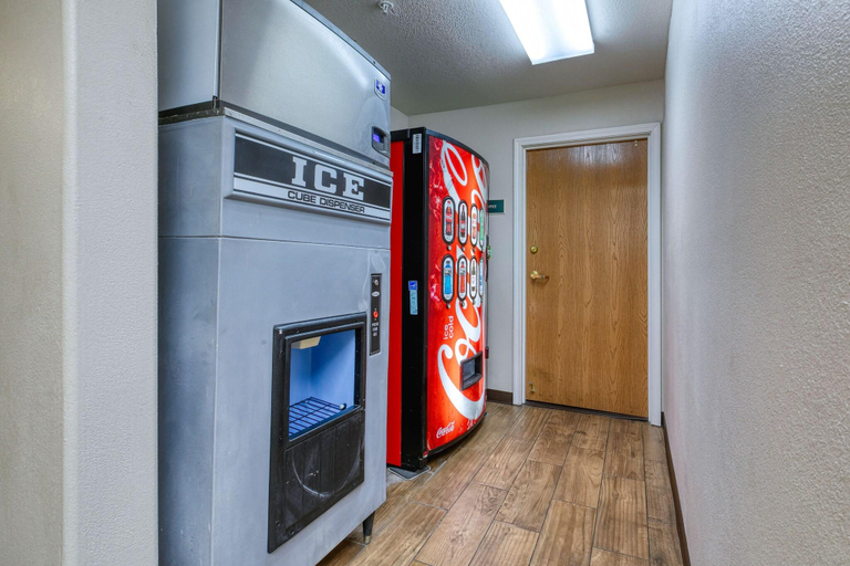 Others 5, Home Towne Suites, Pulaski