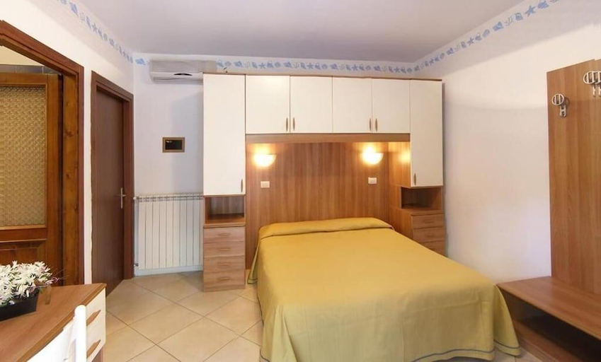 Bedroom 2, Hotel Germania, Venezia