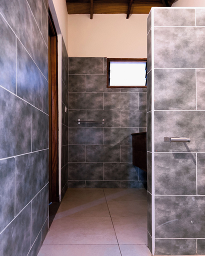 Bathroom 4, Ko-Sa Beach Resort, Komenda-Edina-Eguafo-Abirem