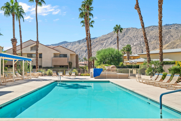 Pool 4, Sweet Citrus Condo, Riverside