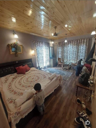 Room 3, Blooming Dale, Srinagar