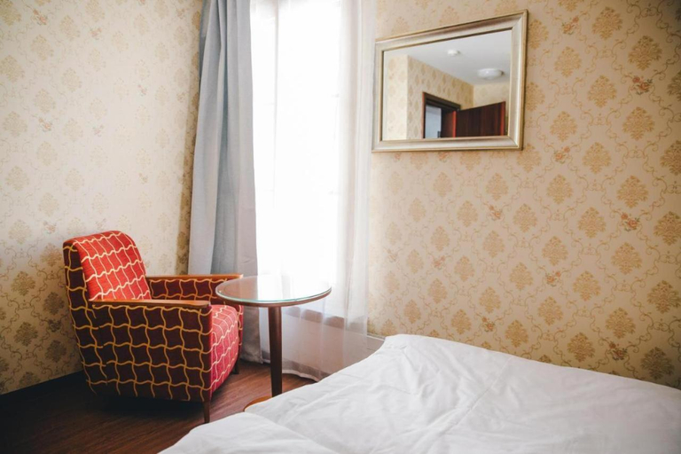 Bedroom 2, Hotel Luzern Engel, Hochdorf