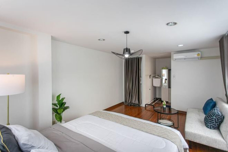 Room 3, tropical private pool villa, Chatuchak