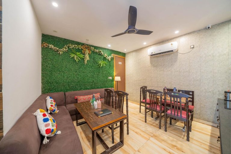 Food & Drinks 5, Perfectstayz Premium @Harkipauri Road, Hardwar