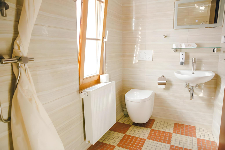 Bathroom 3, Hotel Luzern Engel, Hochdorf