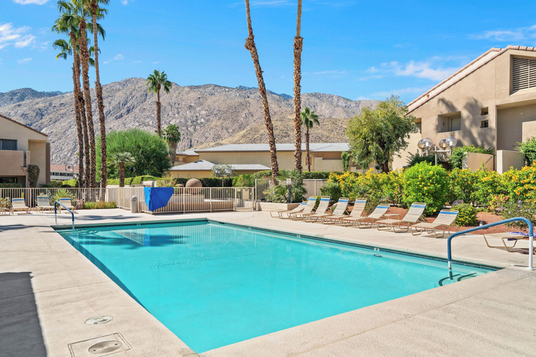 Pool 5, Sweet Citrus Condo, Riverside