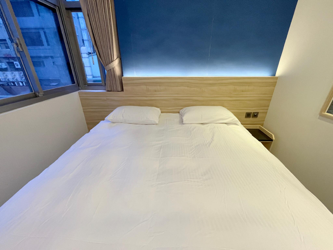 bedroom 12