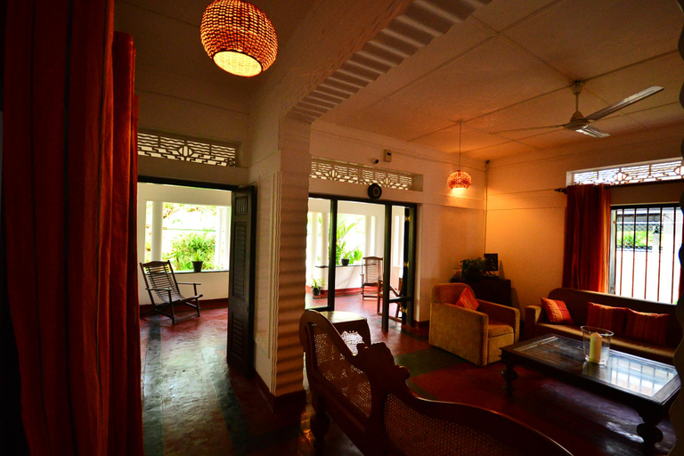 Public Area, Gaalu Sulang, Hikkaduwa