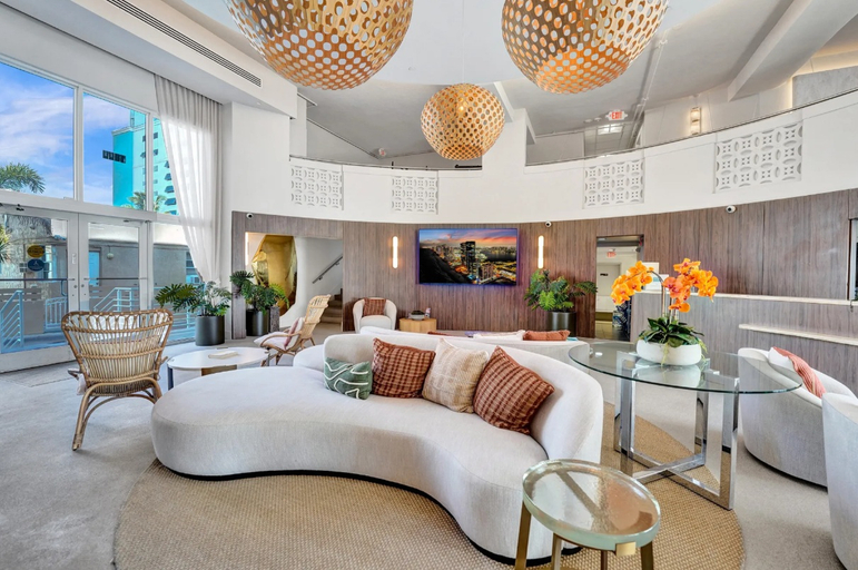 Public Area 2, Hotel Sheldon, Broward