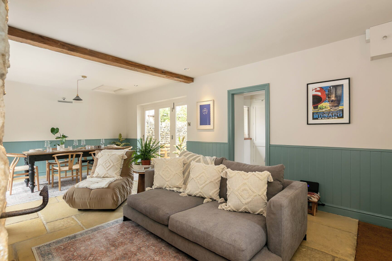 Living area 2, Beautiful 2BD Cottage in the Cotswolds, Oxfordshire