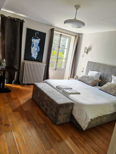 Room 5, villa raspail, Val-de-Marne