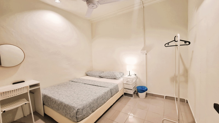 Others 3, BS Home near to RS Lam Wah Ee, Penang Island