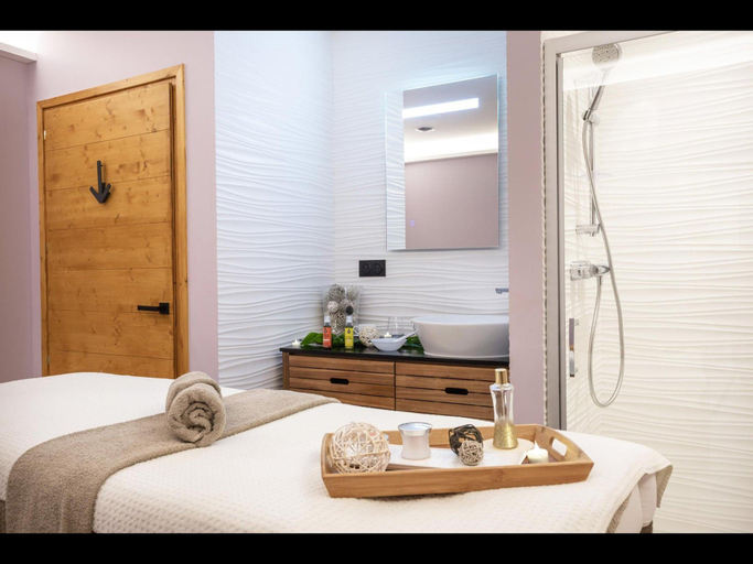 4, Charming Apartment with Pool in Tignes, Savoie